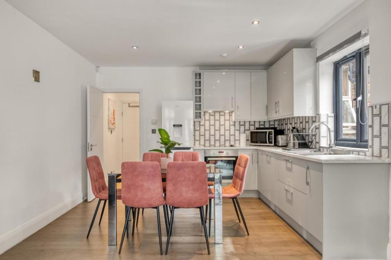 Apartamento Luxurious Hidden Gem In Wandsworth Londres Exterior foto