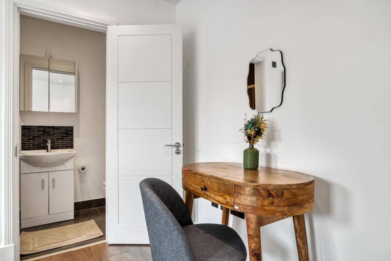 Apartamento Luxurious Hidden Gem In Wandsworth Londres Exterior foto