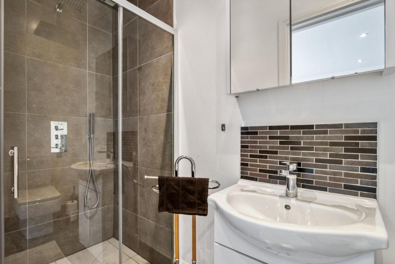 Apartamento Luxurious Hidden Gem In Wandsworth Londres Exterior foto